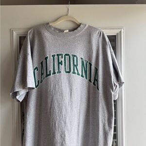 H&M Gray T-Shirt with Green California Graphic